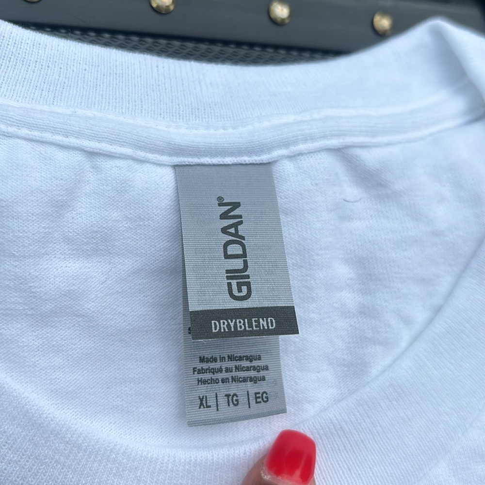 Brand new tshirts with logos - Picture 4 of 5